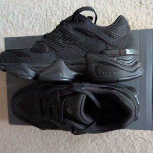 NEW BALANCE 9060 NEW DROP BLACK CAT SIZE 4 WOMEN NEW WITH BOX